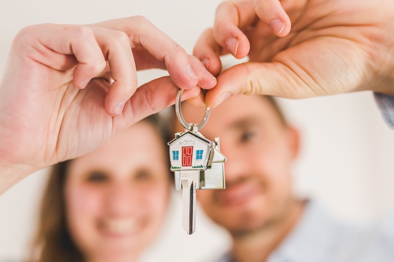 Gen Z Home Buying in India: How Young Couples Are Using Home Loans, Parental Support and Affordable Outskirts